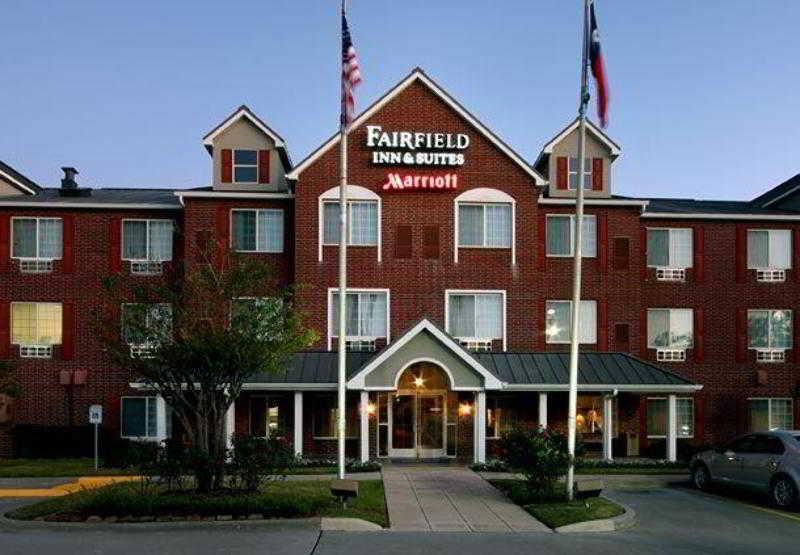 Fairfield Inn And Suites By Marriott Houston The Woodlands Exterior photo